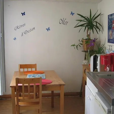 Normandy Apartment *
